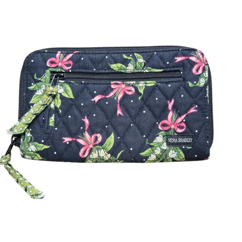 Retired Vera Bradley Wristlet New Hope Black Pink Floral Quilted Vintage Floral